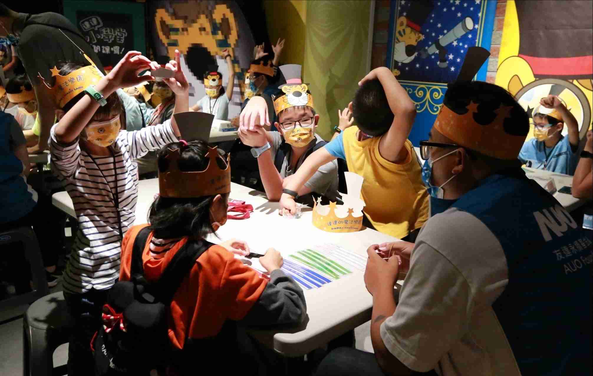 PA直营以永续理念推动全人教育计划，，内外结盟储备科普教育人才，，，荣获亚太永续行动奖社会共融面的金奖肯定